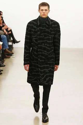 Look 16